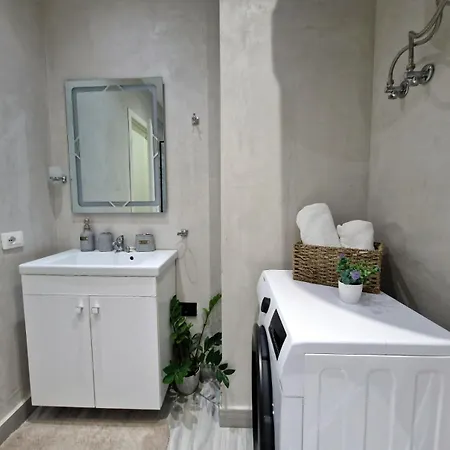 Modern Escape Apartman *