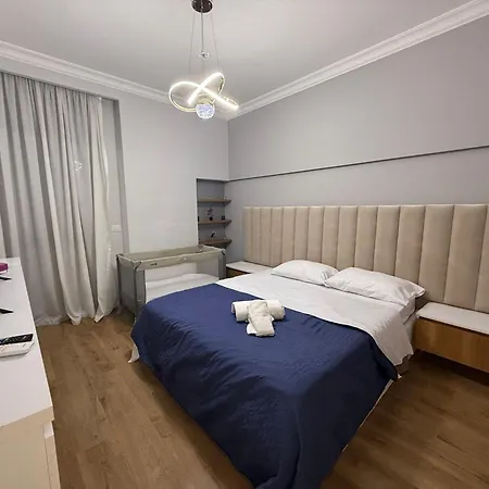 Modern Escape 地拉那