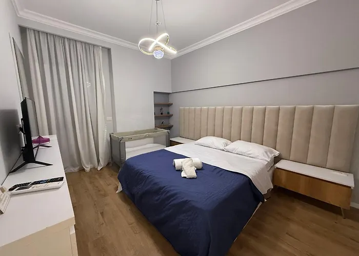 Modern Escape 地拉那