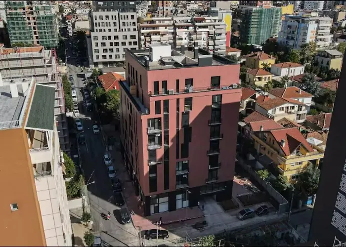 Modern Escape 公寓 地拉那